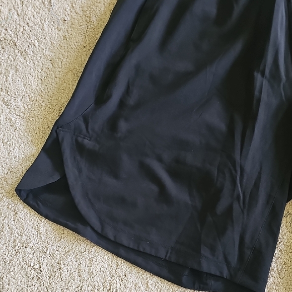 Black Athletic Shorts with Elastic Waistband - Picture 2 of 7